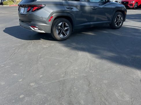 Used 2025 Hyundai Tucson SEL FWD image 6