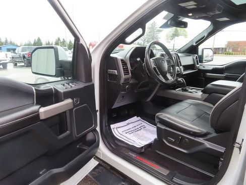 Used 2017 Ford F150 Raptor w/ Equipment Group 802A Luxury AWD/4WD image 19