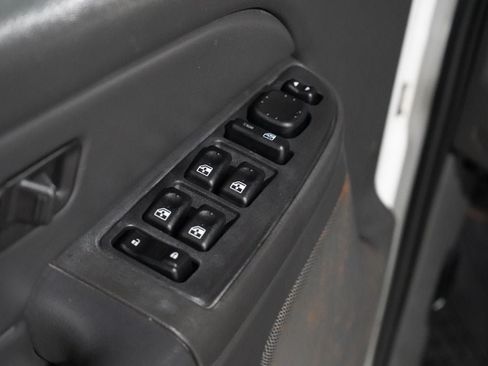 Used 2007 Chevrolet Silverado 2500 LT w/ Heavy-Duty Power Package AWD/4WD image 24