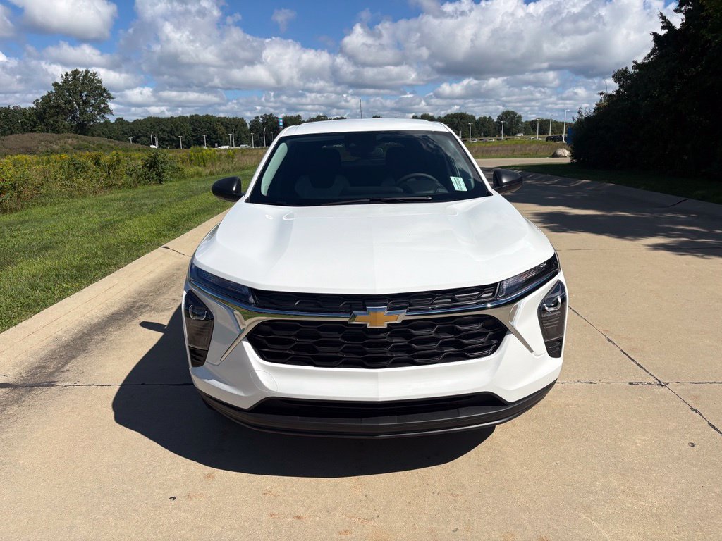 New 2026 Chevrolet Trax LS w/ Driver Confidence Package FWD image 12