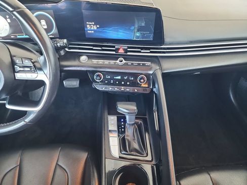 Used 2024 Hyundai Elantra Limited FWD image 26