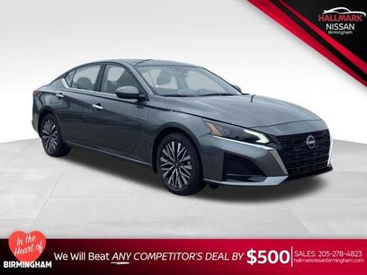 New 2025 Nissan Altima 2.5 SV w/ SV Premium Package