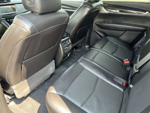 Used 2023 Cadillac XT5 Premium Luxury image 18