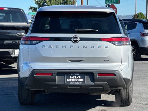 Used 2025 Nissan Pathfinder SV AWD/4WD image 5