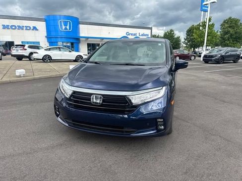 Certified 2024 Honda Odyssey Touring image 2