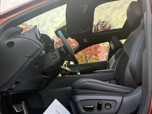 Used 2023 Lexus RX 500h F Sport image 12