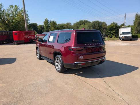 Used 2022 Jeep Wagoneer Series II AWD/4WD image 7