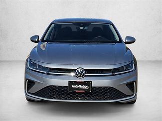 Used 2025 Volkswagen Jetta SE FWD video 2