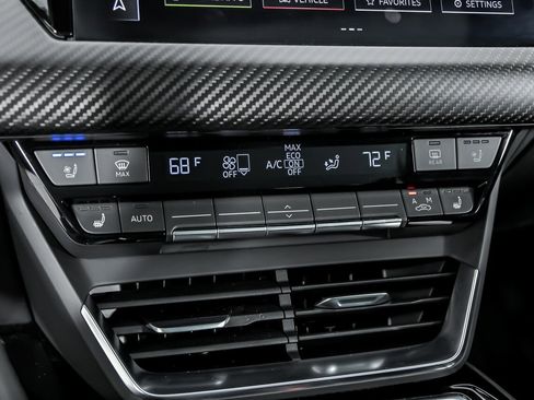 Used 2022 Audi e-tron GT Prestige w/ Prestige Package image 36