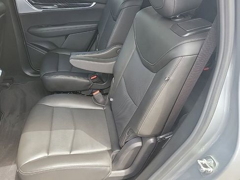 Used 2025 Cadillac XT6 Premium Luxury FWD image 33