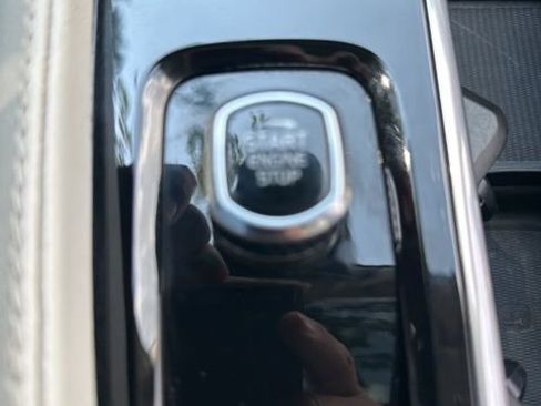 Used 2023 Volvo XC90 B5 Plus w/ Protection Package Premier image 31