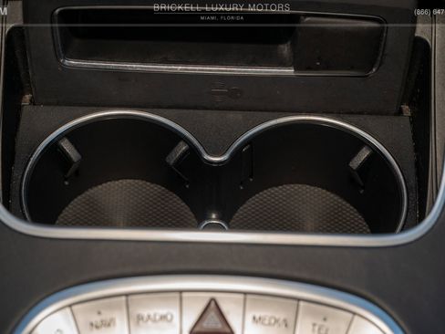 Used 2019 Mercedes-Benz S 560 Sedan image 29