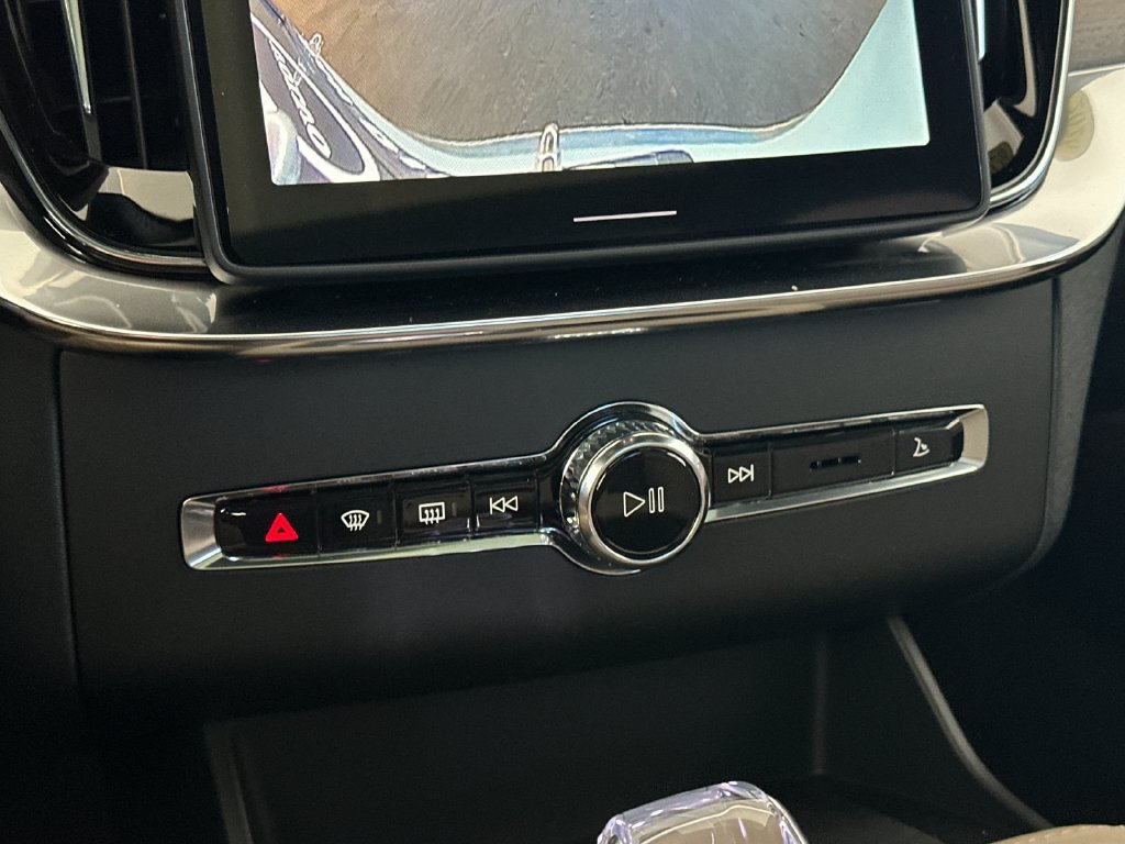 New 2026 Volvo XC90 T8 Plus AWD/4WD image 21