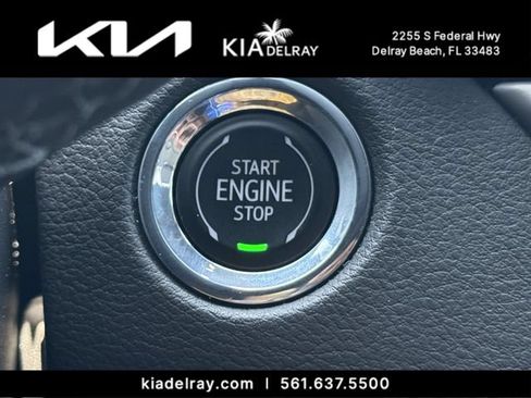 Used 2024 Cadillac XT4 Luxury w/ Cold Weather Package FWD image 31