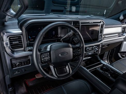 Used 2025 Ford F250 Platinum AWD/4WD image 16