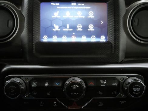 Used 2022 Jeep Wrangler Unlimited Sport AWD/4WD image 21