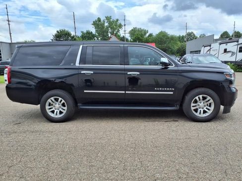 Used 2019 Chevrolet Suburban LT AWD/4WD image 6
