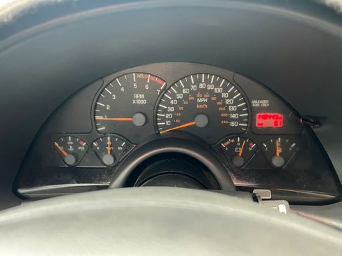 Used 1997 Pontiac Firebird Formula RWD image 9