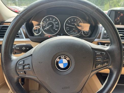 Used 2016 BMW 320i Sedan RWD image 17