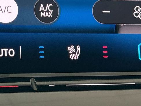 New 2026 Volkswagen Tiguan SEL R-Line image 32