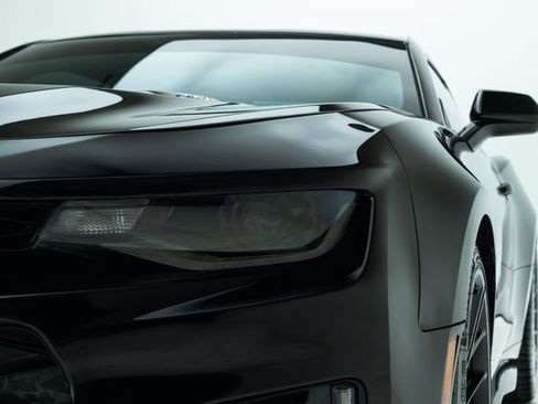 Used 2018 Chevrolet Camaro ZL1 image 11