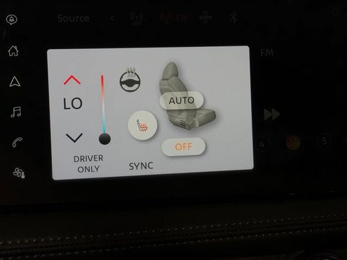 Used 2024 Nissan Ariya FWD image 17
