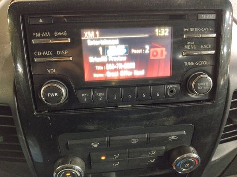 Used 2014 Nissan Titan SV RWD image 25