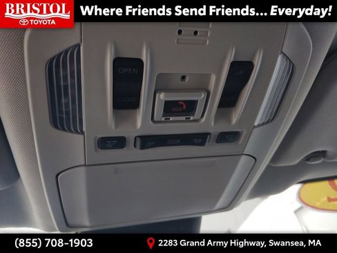 Used 2022 Toyota Highlander Limited AWD/4WD image 29