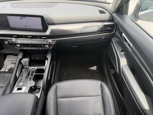 Used 2025 Kia Telluride S FWD image 16