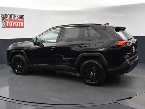 Used 2021 Toyota RAV4 LE image 2