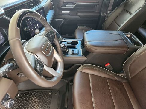 Used 2025 GMC Sierra 1500 Denali AWD/4WD image 12