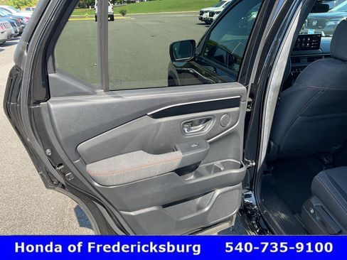 Used 2026 Honda Pilot Sport image 15