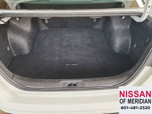 Used 2024 Nissan Altima 2.5 SR image 25
