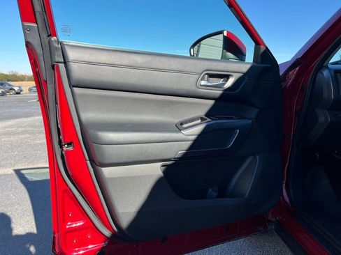 Used 2023 Nissan Pathfinder SL image 13