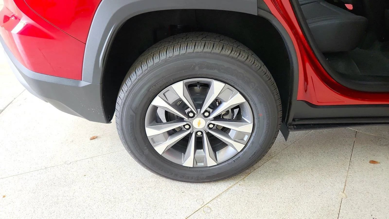 Used 2026 Chevrolet Equinox LT w/ Convenience Package II FWD image 29