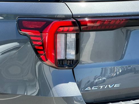 New 2026 Ford Explorer Active w/ Active Comfort Package RWD image 27
