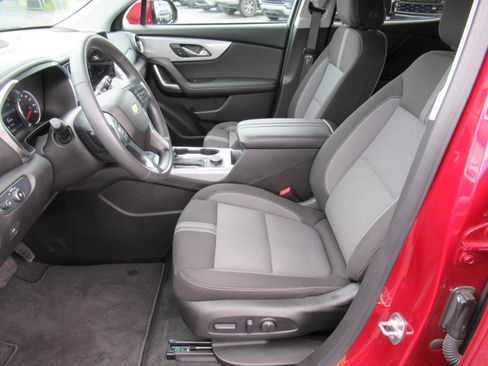 Certified 2024 Chevrolet Blazer LT w/ Convenience Package FWD image 16