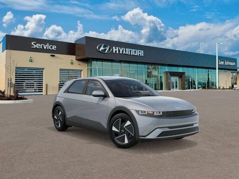 New 2026 Hyundai Ioniq 5 SEL AWD/4WD image 2