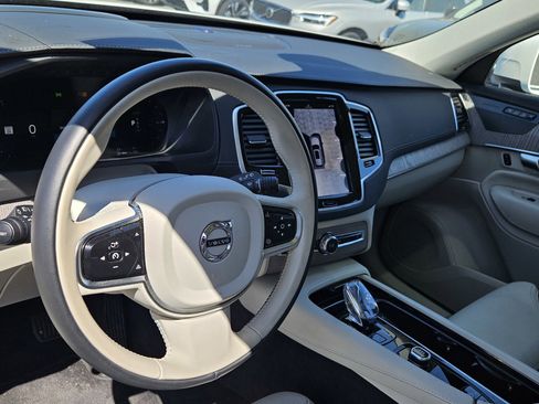 Used 2024 Volvo XC90 T8 Ultimate w/ Protection Package Premier AWD/4WD image 10