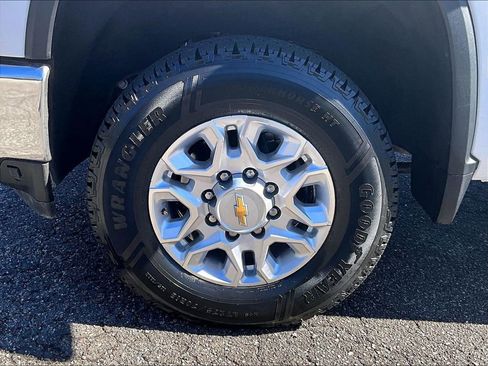 Certified 2023 Chevrolet Silverado 2500 LT image 11