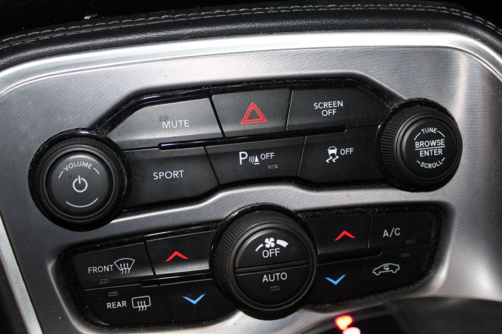 Used 2019 Dodge Challenger R/T RWD image 24