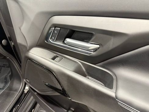 Used 2025 Chevrolet Silverado EV LT image 23