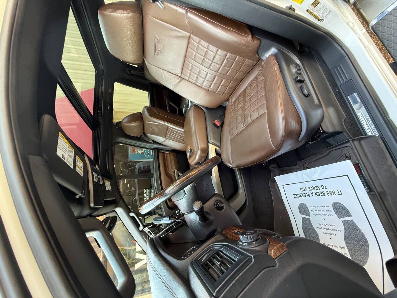 Used 2021 Nissan Titan Platinum Reserve w/ Moonroof Package AWD/4WD image 28