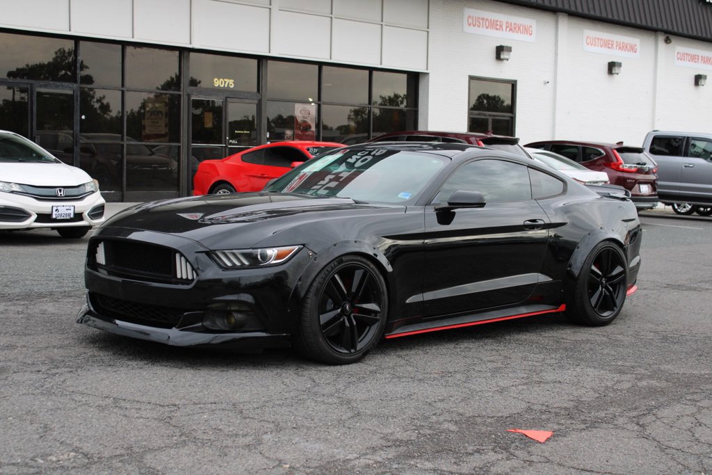 Used 2017 Ford Mustang Coupe w/ Ecoboost Performance Package RWD image 3