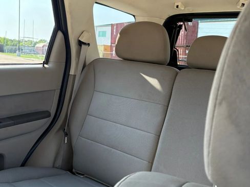 Used 2011 Ford Escape 4WD Hybrid image 27