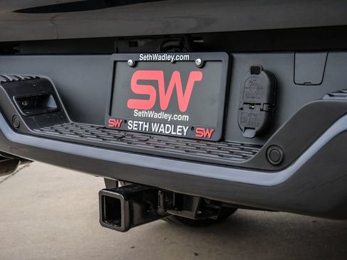 New 2026 RAM 1500 4x4 Crew Cab image 11