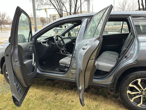 Used 2025 Toyota Corolla Cross AWD Hybrid image 19
