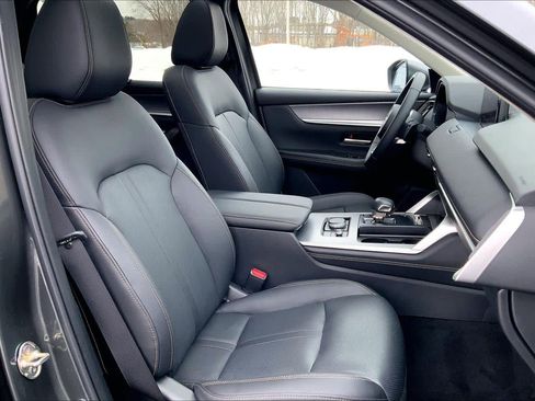 Used 2024 MAZDA CX-90 Plug-In Hybrid w/ Premium Pkg image 8