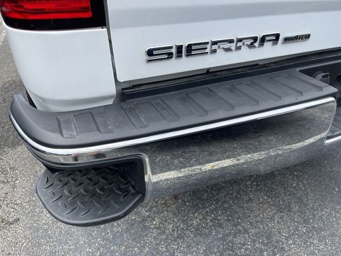 Used 2019 GMC Sierra 1500 SLE w/ SLE Value Package AWD/4WD image 11