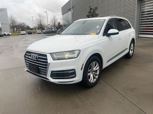 Used 2019 Audi Q7 2.0T Premium w/ Cold Weather Package image 2